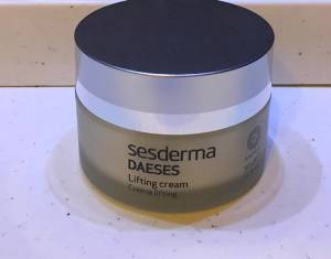 كريم سيسديرما ديسيس Sesderma Daeses لشد البشرة photo review