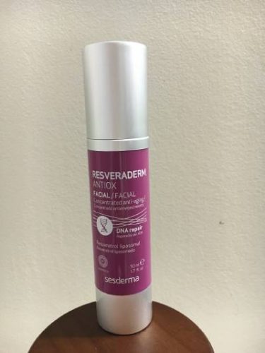 ترتمنت سيسديرما Sesderma Resveraderm لعوامل الشيخوخة المبكرة photo review